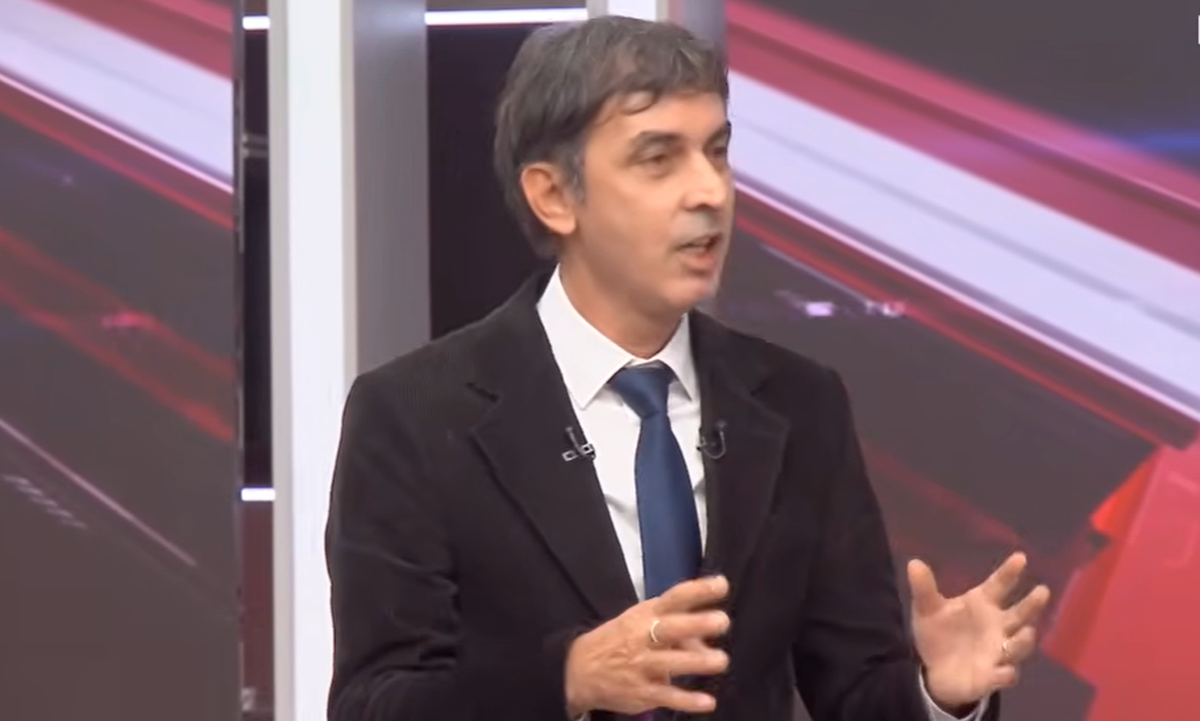 Halk TV gazetecisi Bahadır Özgür gizlilik ihlali gerekçesiyle gözaltına alındı