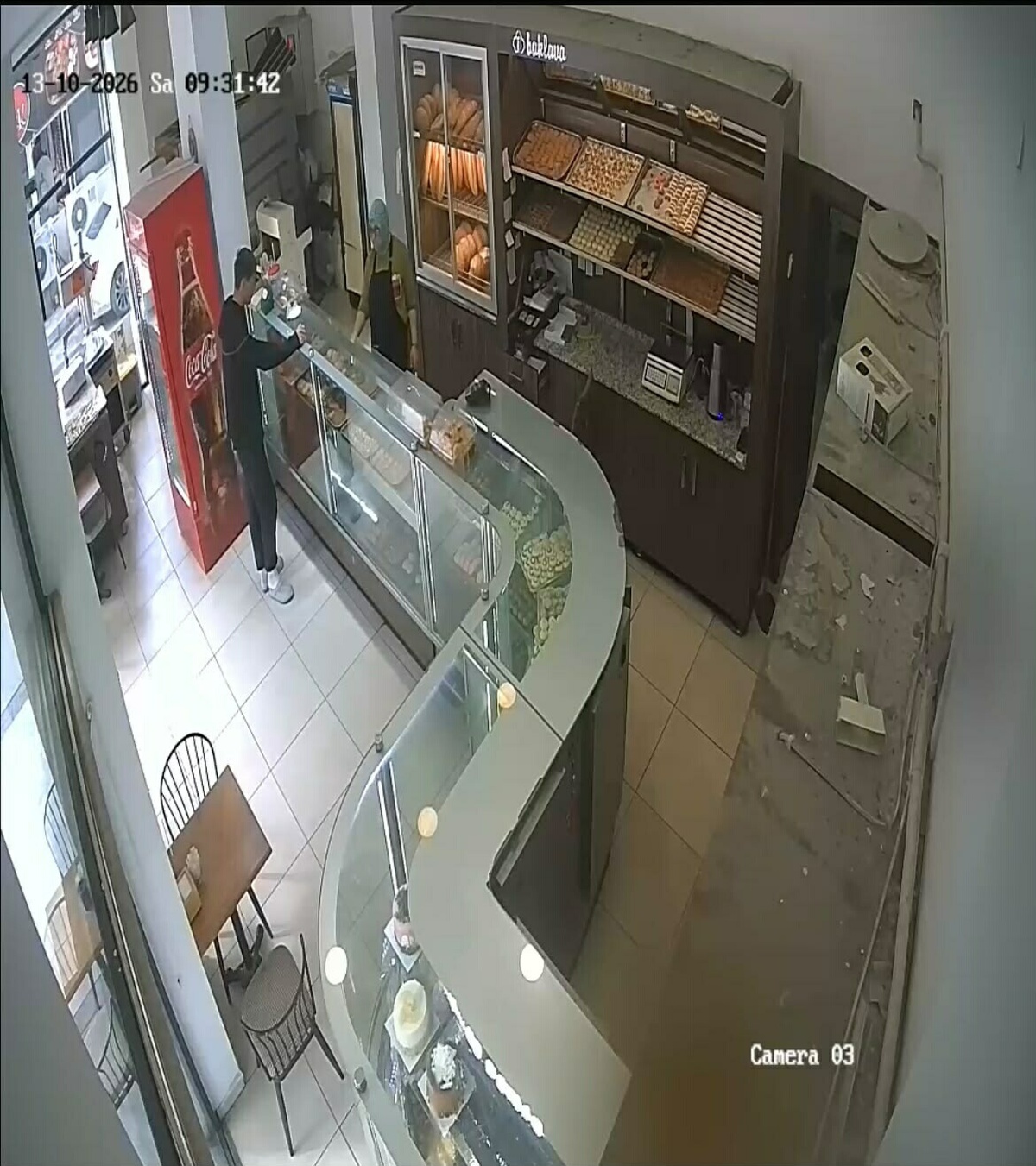 İzmir Bornova'da DMD hastası çocuk için fırına konulan bağış kumbarası çalındı