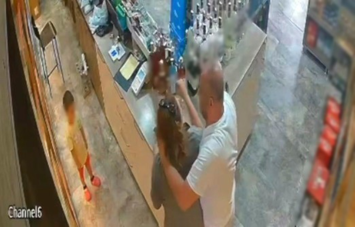 İzmir Çiğli'de boşanma aşamasındaki eşini poşetle boğmaya çalışan kişi tutuklandı