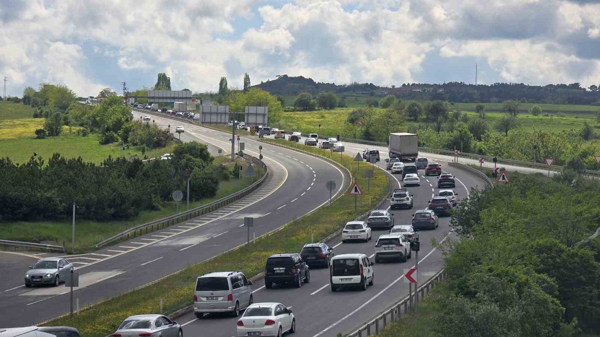 Karabük'te trafiğe kayıtlı 89 bin 68 taşıtın 50 bin 131'i otomobil olarak yer alıyor