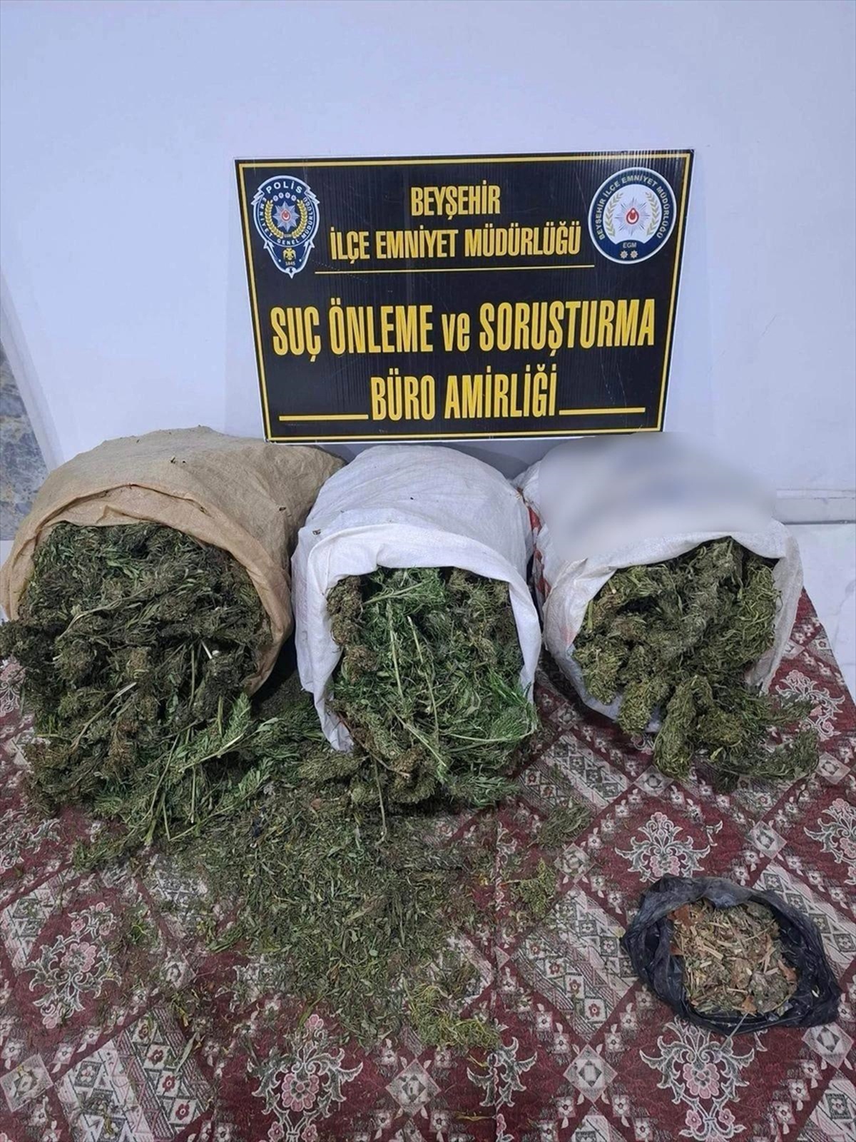 Beyşehir'deki uyuşturucu operasyonunda 4 tutuklama
