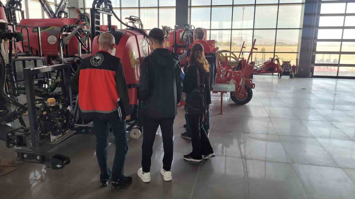 Konya Karapınar'da zirai mücadele alet ve makine bayilerine denetim sürüyor
