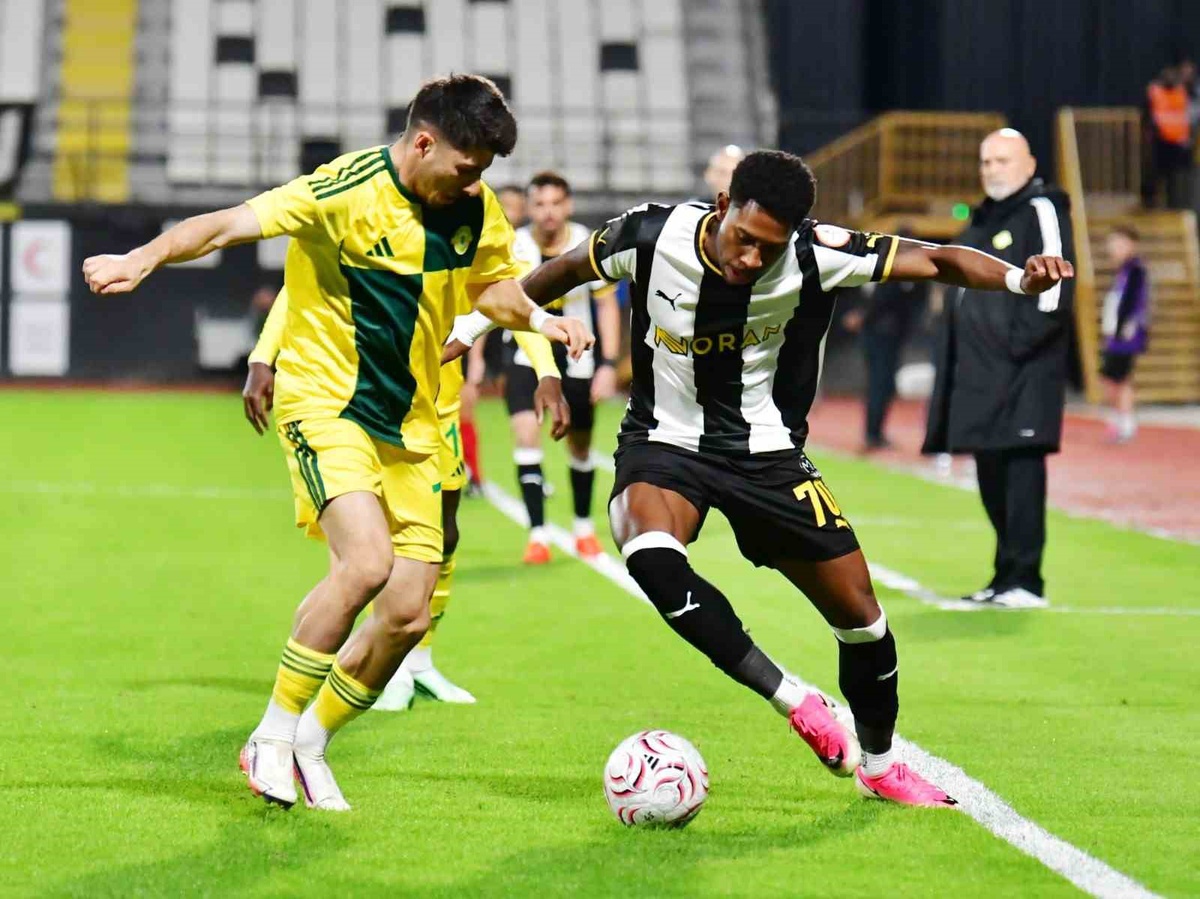 Manisa FK, Esenler Erokspor ile 1-1 berabere kaldı; Kanga 90+6'da penaltıyı attı