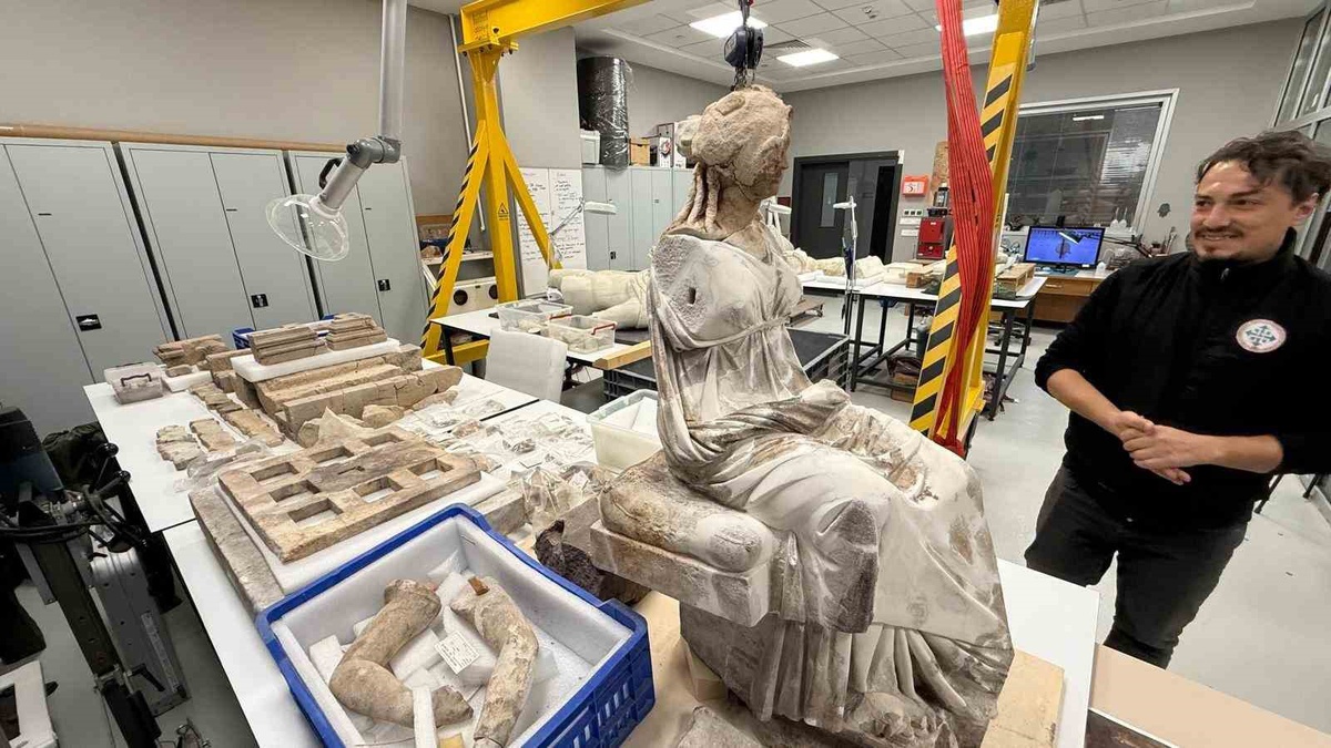 Ordu'daki 2100 yıllık Ana Tanrıça Kibele heykeli İstanbul'da restore ediliyor