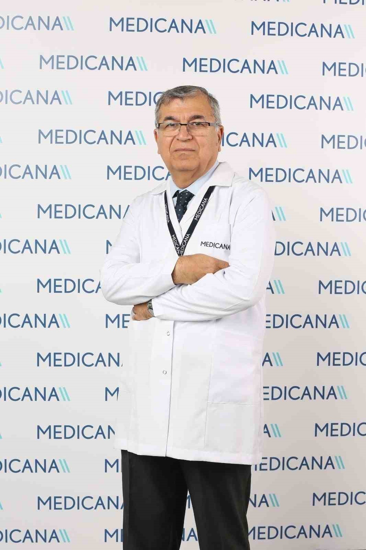 Prof. Dr. Mıstık, nezle virüsünün yüzde 50 oranında ellerle bulaştığını söyledi