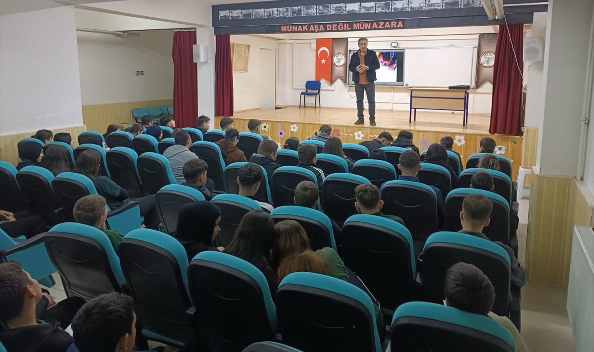Samsun Salıpazarı'nda Hasan Çelebi MTAL öğrencilerine iş güvenliği eğitimi verildi