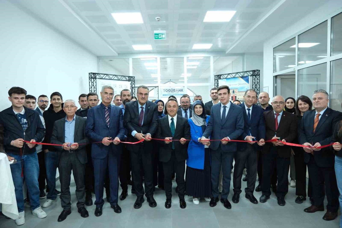 TOGÜ Pazar MYO'da TOGÜBANK laboratuvarı açıldı, öğrenciler simülasyonla öğrenecek