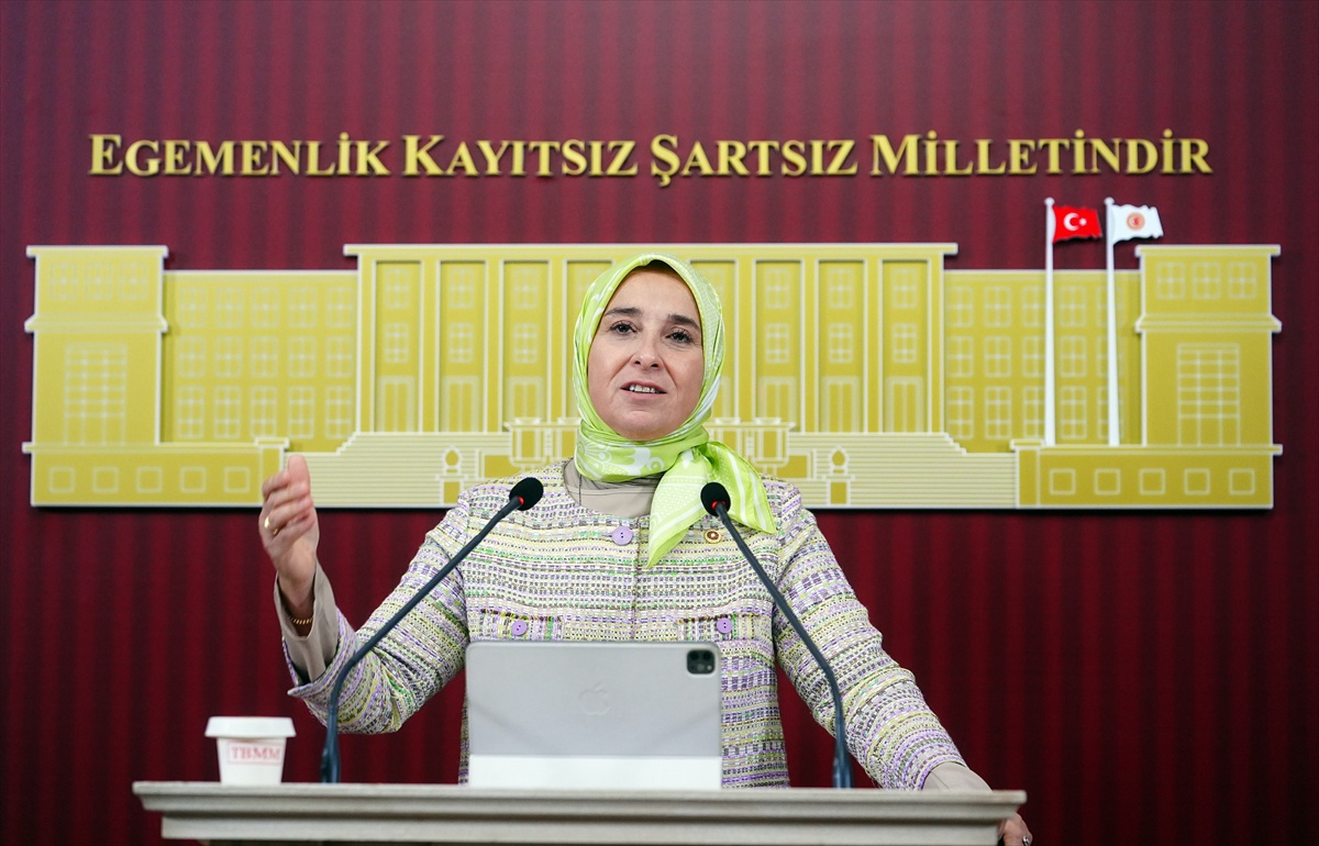 Yeni Yol Partili Esen, Maltepe'de 5 ölü veren binayı anıp riskli bina taraması istedi