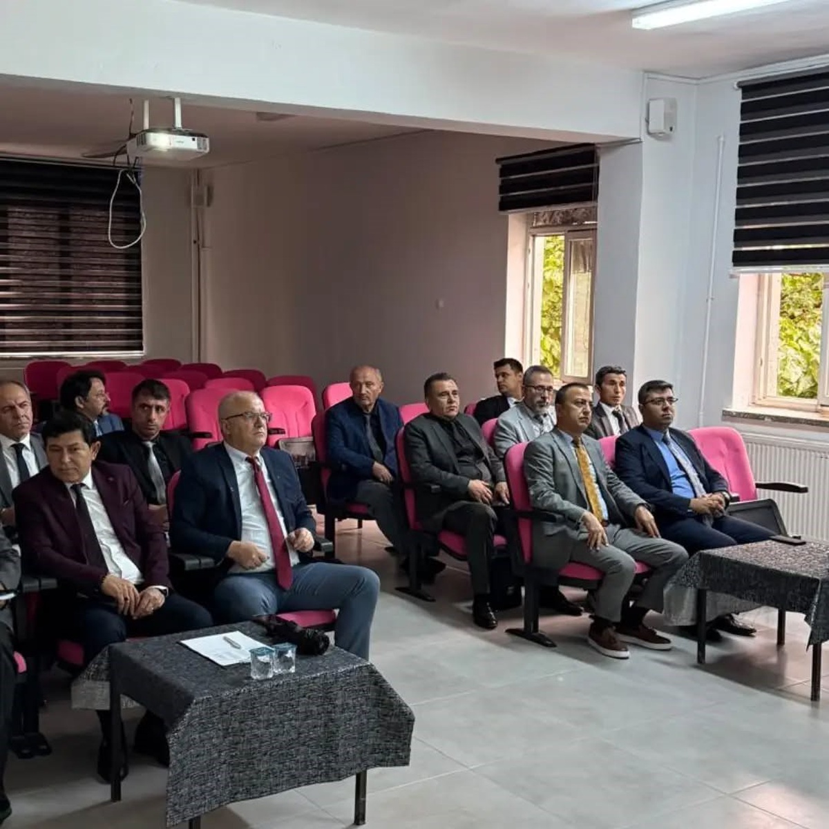Yenipazar'da çocukların eğitim güvenliği için okullardaki süreçler değerlendirildi