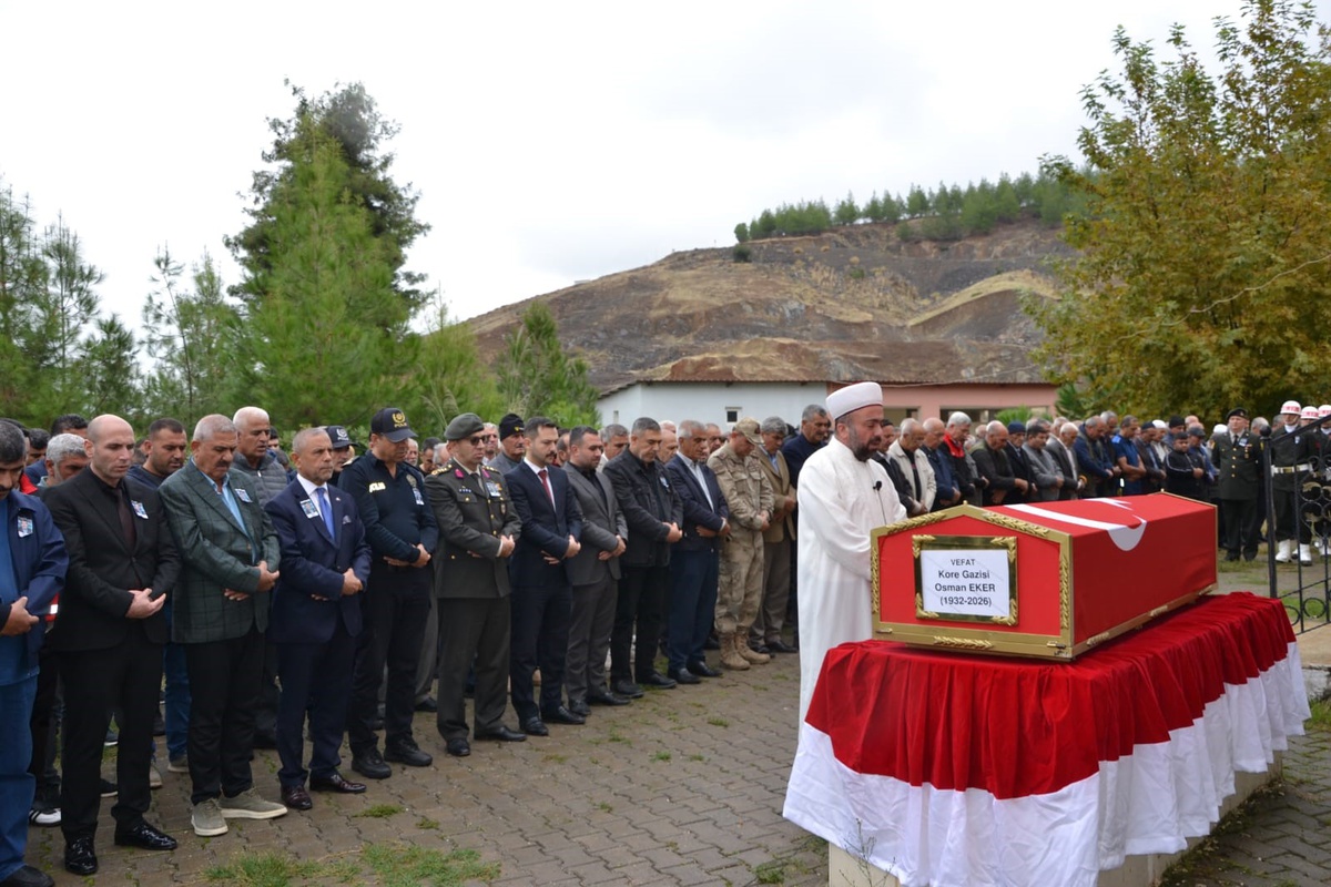 94 yaşındaki Kore gazisi Osman Eker, Gaziantep İslahiye'de toprağa verildi