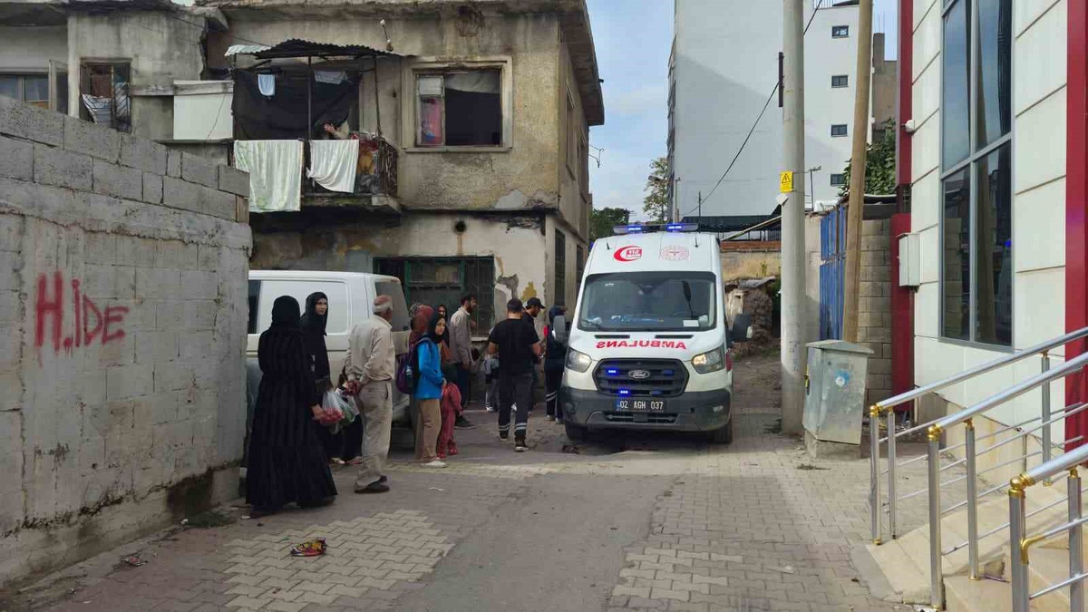 Adıyaman'da motosiklet sürücüsü, 5 yaşındaki çocuğu yaralayıp yaya olarak kaçtı