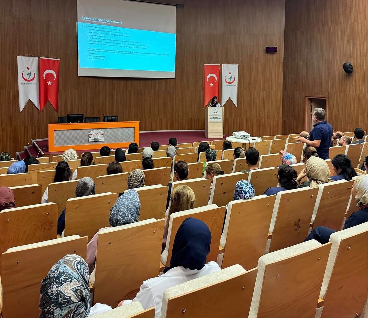 Adıyaman Eğitim ve Araştırma Hastanesi'nde sepsis farkındalık eğitimi verildi