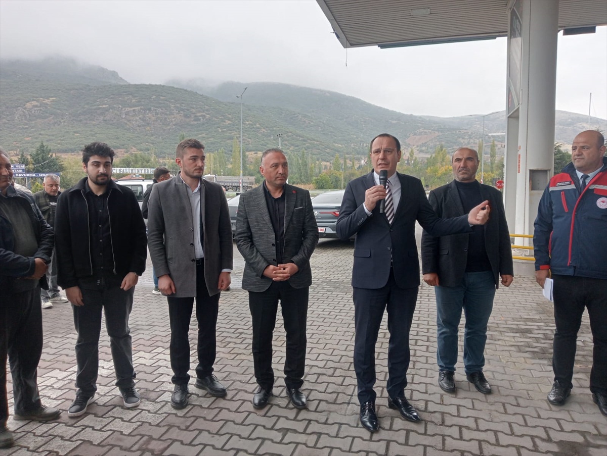 Afyonkarahisar Çay'da 200 çiftçiye yüzde 50 hibeli 56 ton buğday tohumu verildi