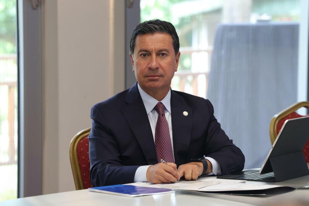 Ahmet Aras kimdir, neden CHP'den ayrıldı? 30 yıl subaylık yapan Muğla Büyükşehir Belediye Başkanı nereli, kaç yaşında?