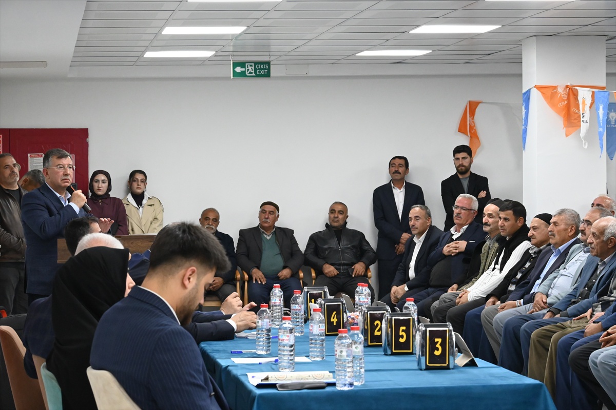 AK Parti Hizan teşkilatı, ekim ayı danışma meclisinde çalışmaları ele aldı