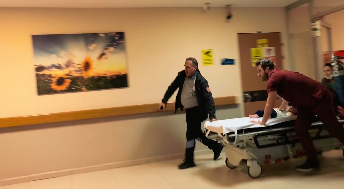 Bursa'da nefes borusuna tavuk eti kaçan bebeğin kalbi durdu! Doktorlar sedye üzerinde yeniden çalıştırdı