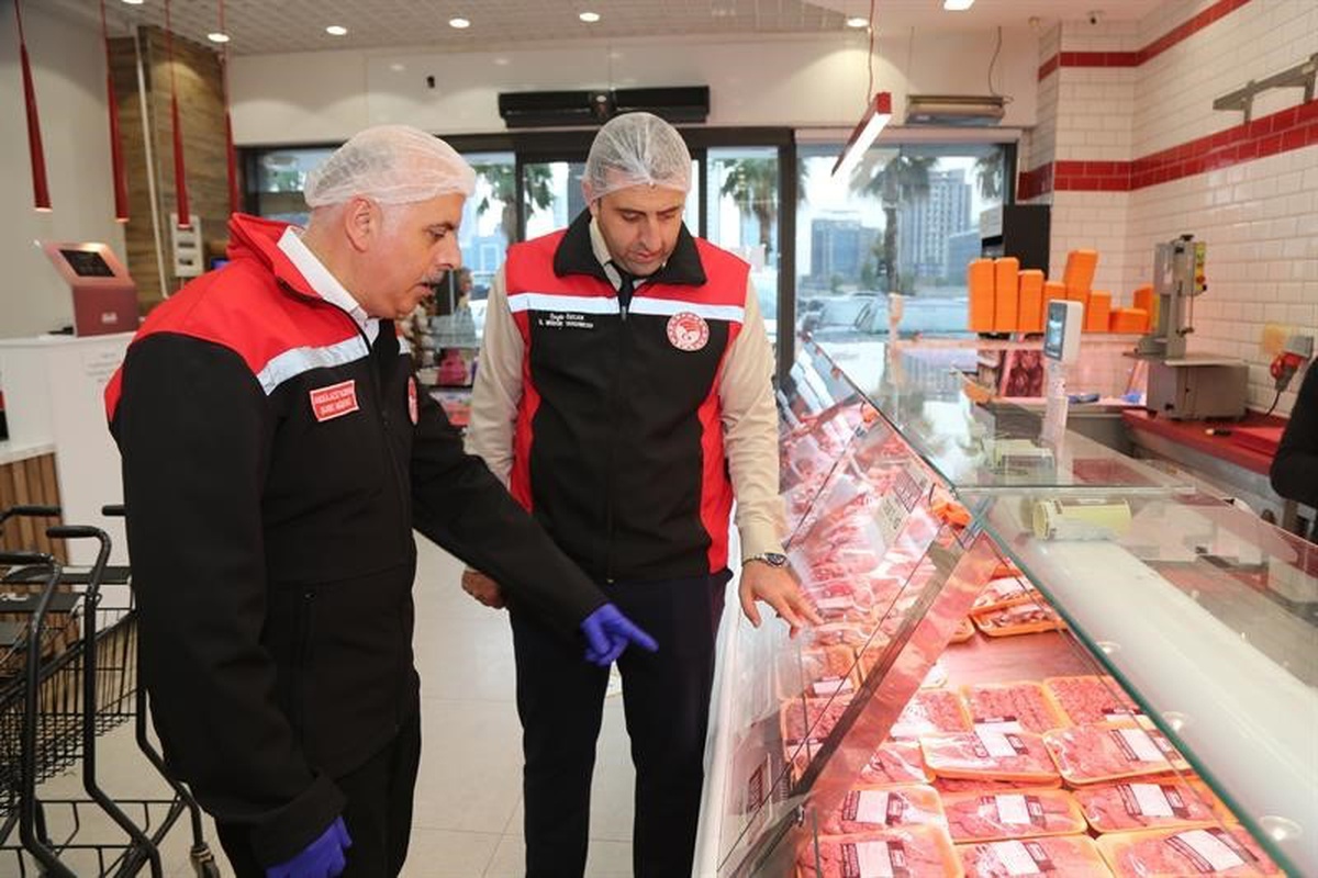 Bursa'da et denetiminde 220 işletmeden alınan numuneler laboratuvara gönderildi