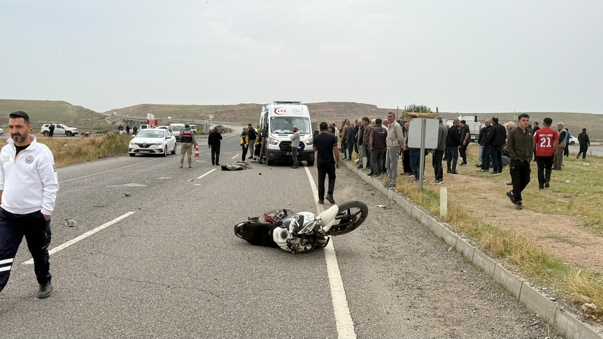 Diyarbakır Bismil'de minibüsle çarpışan motosiklet sürücüsü 14 yaşında öldü
