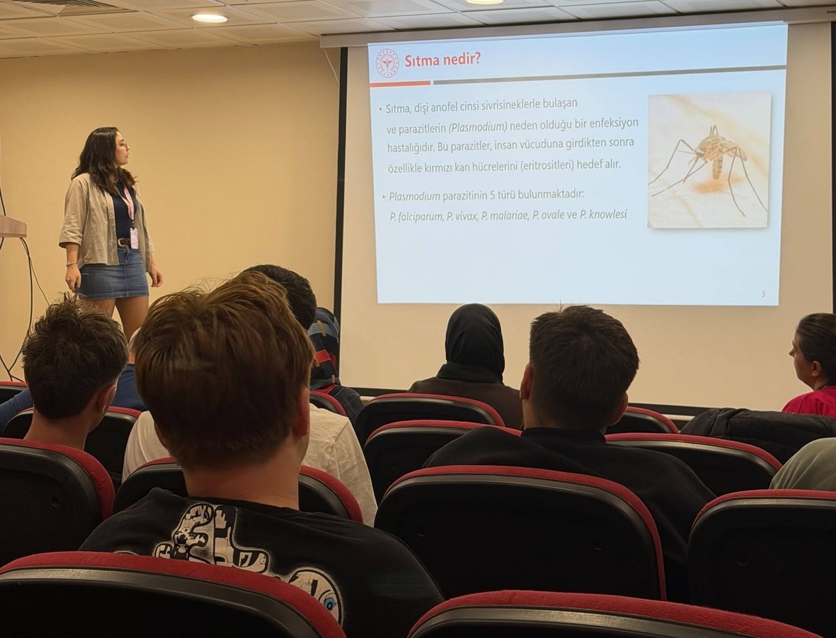 Düzce Akçakoca'da KYK yurdunda öğrencilere sıtma ve kalp sağlığı eğitimi verildi