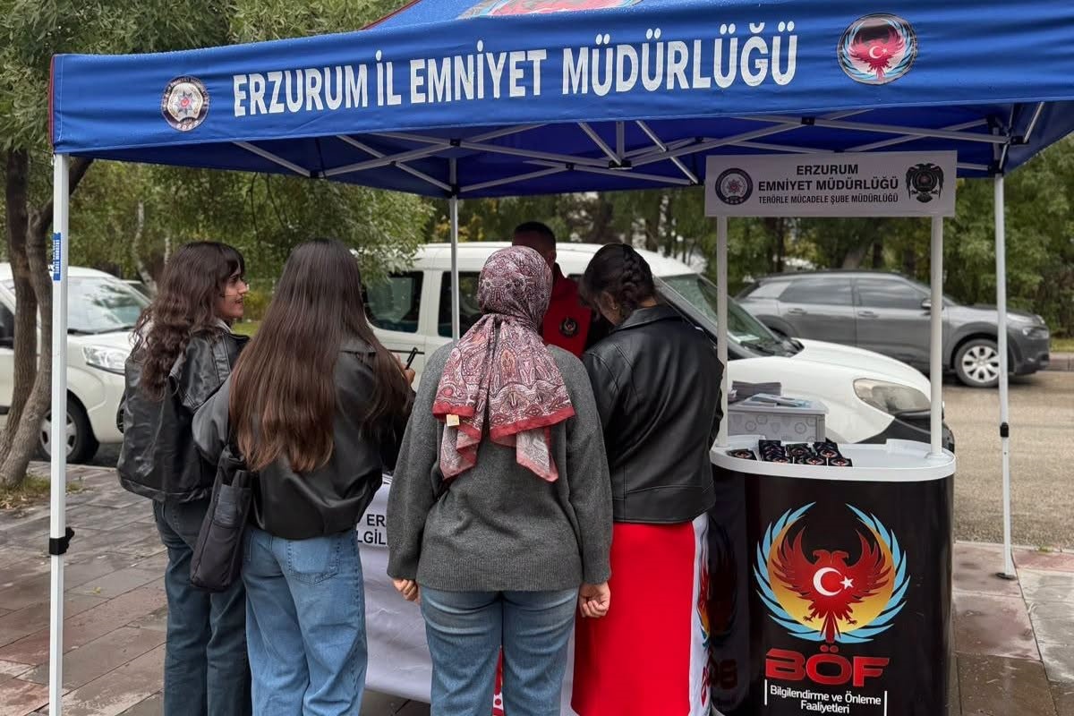 Erzurum'da polis, 5 bin üniversite öğrencisini terör ve dijital içeriğe karşı uyardı
