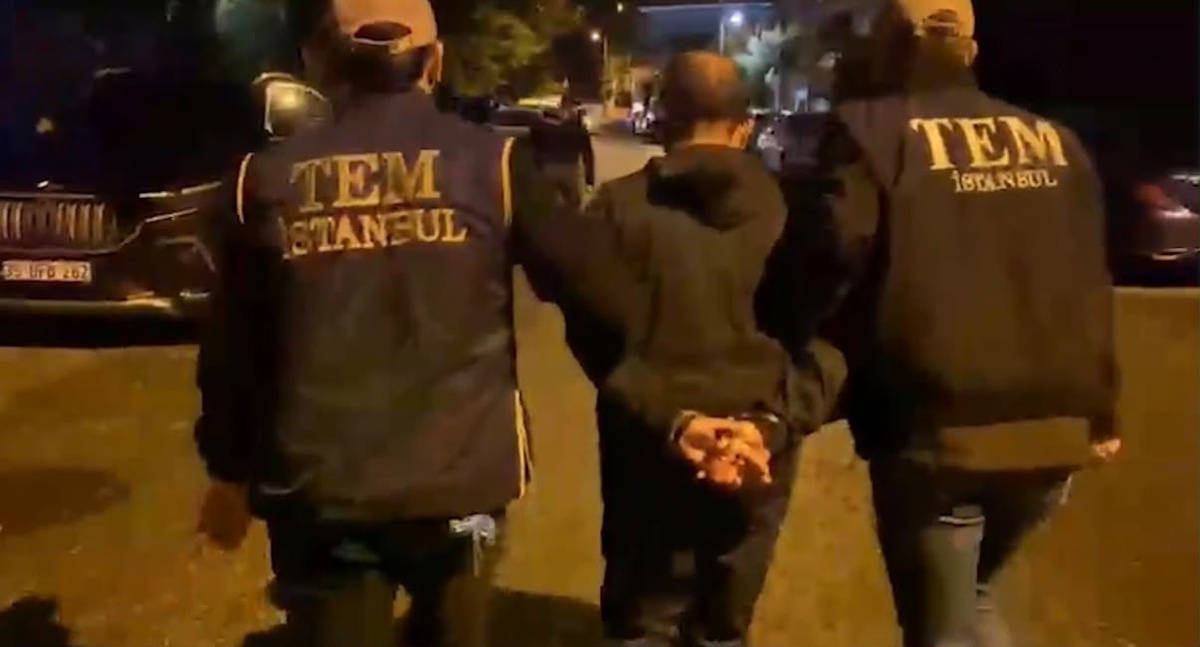 FETÖ'nün gaybubet evlerine yönelik İstanbul operasyonunda 6 şüpheli gözaltına alındı
