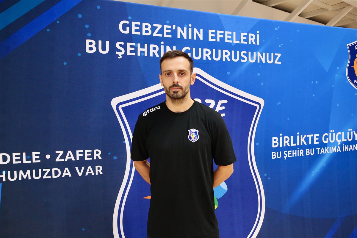 Gebze Belediyespor, Efeler Ligi'nde ilk 6 hedefiyle Avrupa kupalarına gitmek istiyor