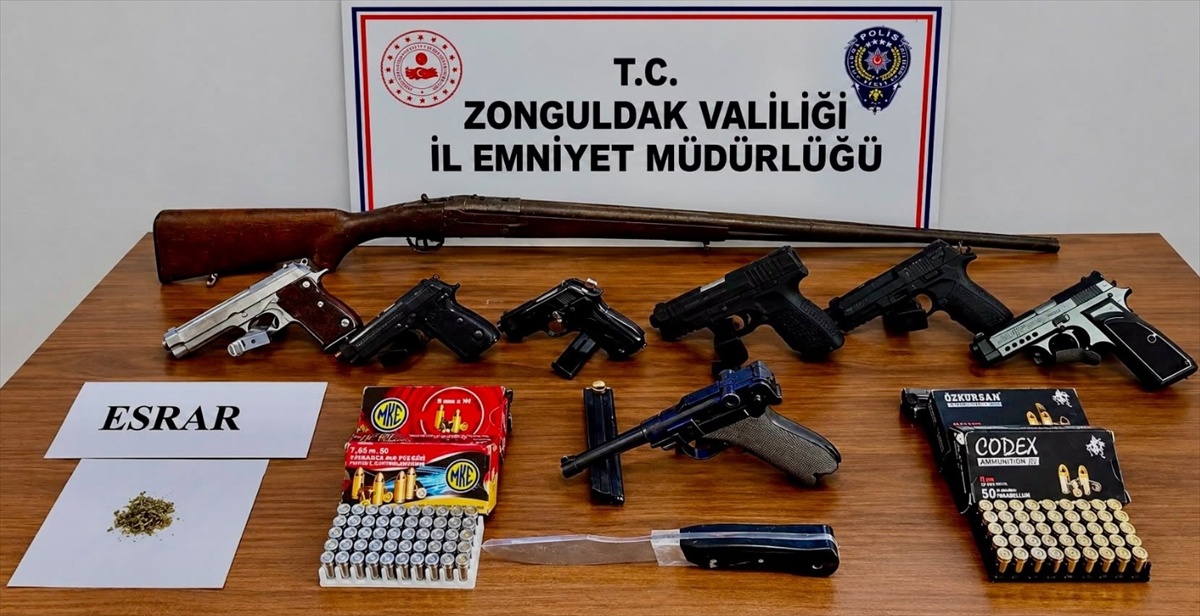 Karadeniz Ereğli'de ruhsatsız silah operasyonunda 6 şüpheliden 3'ü tutuklandı