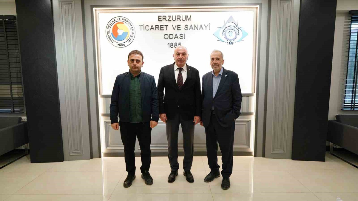 Lila Kağıt Yönetim Kurulu Başkanı Öğücü, Erzurum yatırımını Özakalın'la görüştü