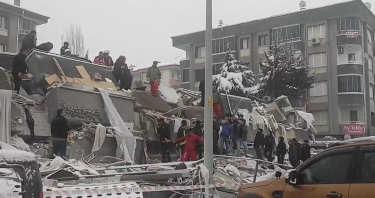 Malatya'da 16 kişinin öldüğü Hayat Sitesi davasında 4 sanığa hapis cezası verildi
