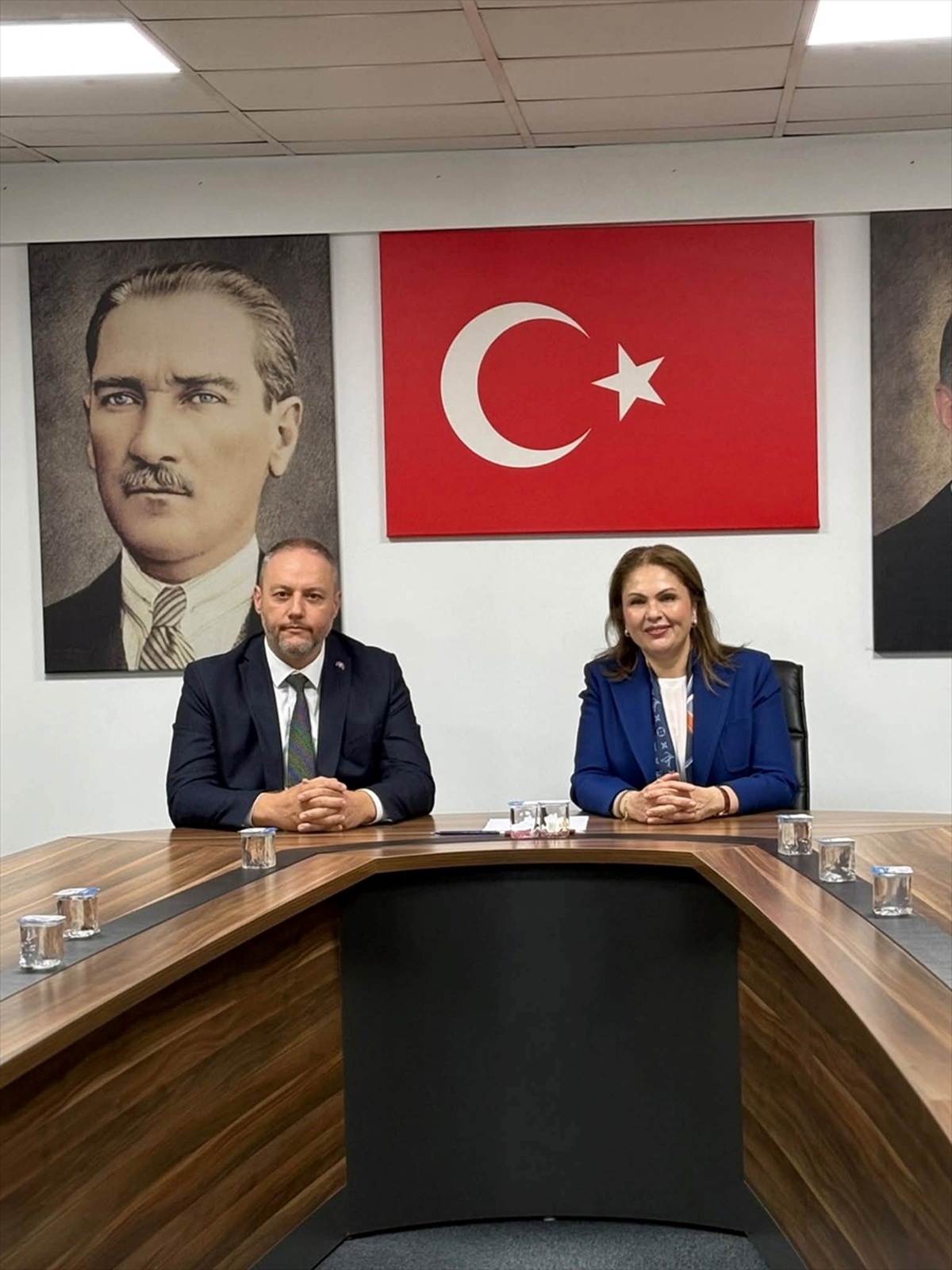 MHP Edirne İl Başkanı Biçer, AK Parti İl Başkanlığını ziyaret ederek İba ile görüştü