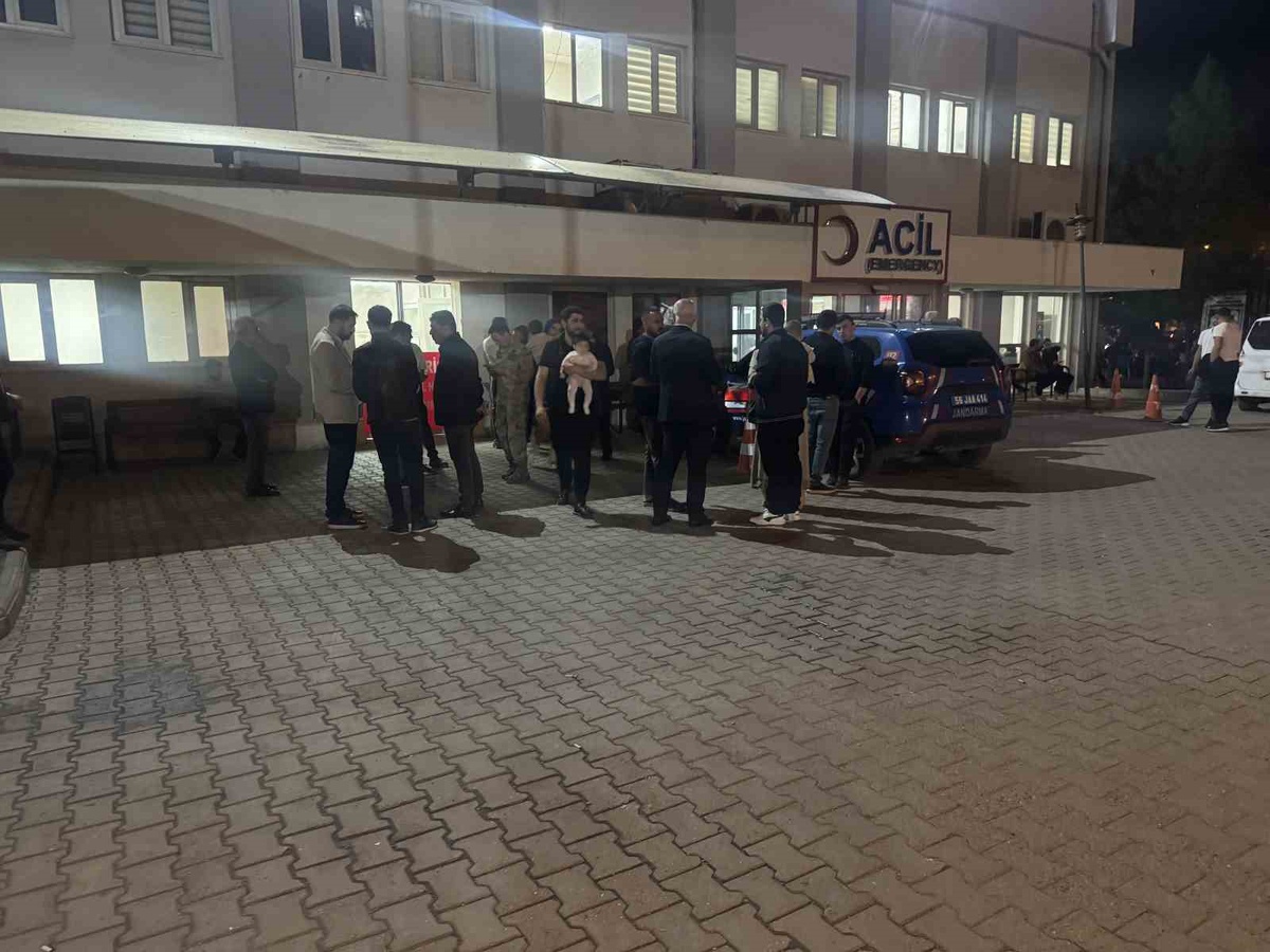 Siirt Kurtalan'da dışarıda yemek sonrası rahatsızlanan 25 kişi hastaneye kaldırıldı