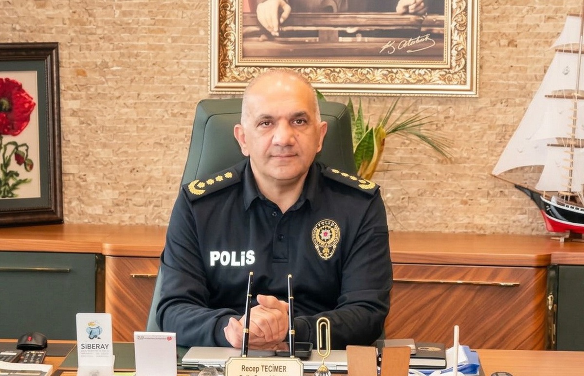 Sinop'a atanan İl Emniyet Müdürü Tecimer, gazetecilere sıfır suç hedefini anlattı