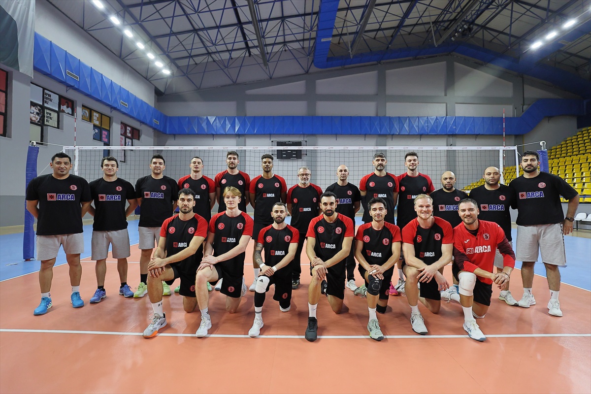 Sungurlu Belediyespor, ilk kez çıktığı Efeler Ligi'nde ilk 8'e girmeyi hedefliyor.