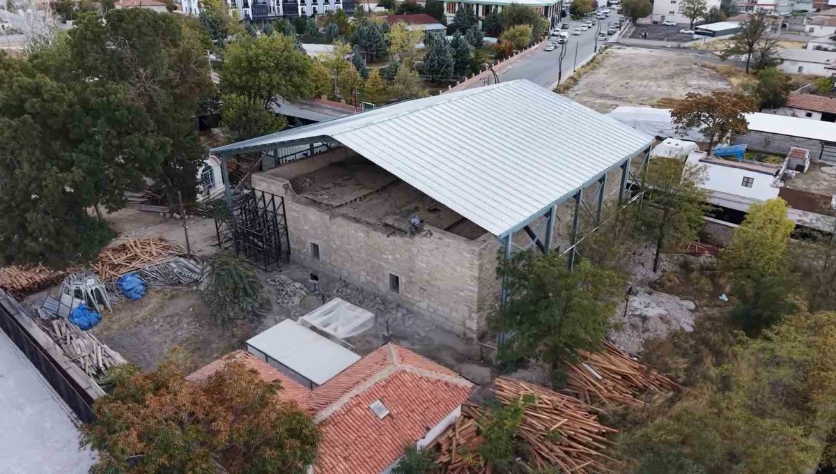 Aksaray Eskil'de restorasyonu süren tarihi Ulu Cami 7 yıldır ibadete kapalı kaldı