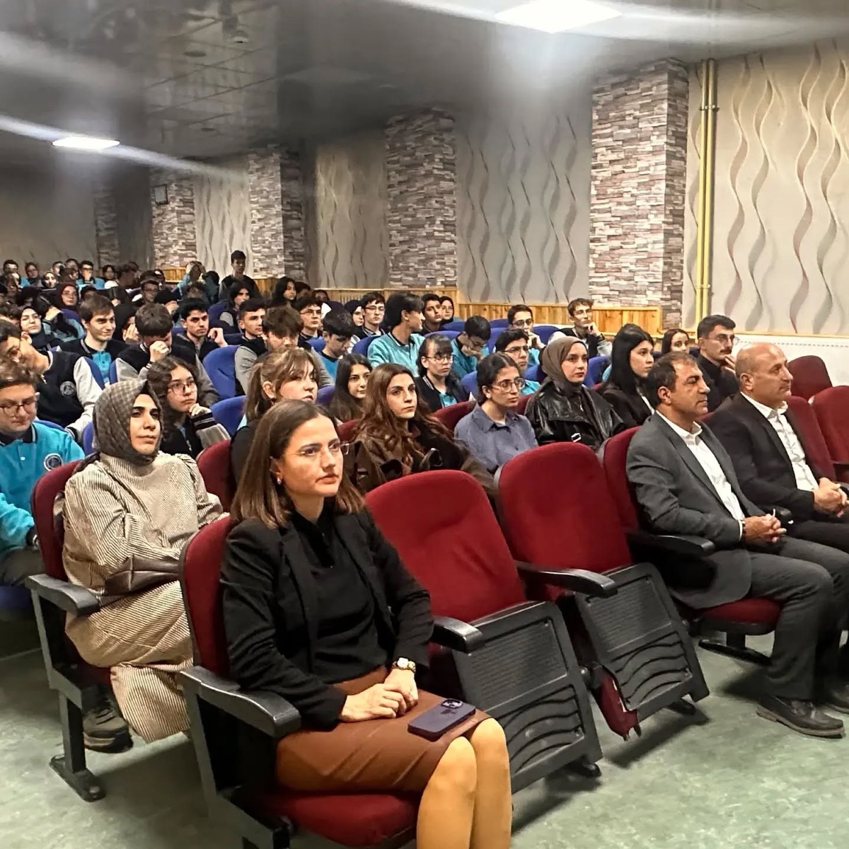 Bayburt Fen Lisesinde eTwinning etkinliği öğrencilere Erasmus+ fırsatlarını tanıttı