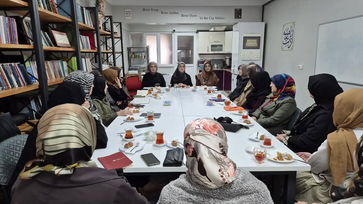 Bayburt Müftülüğünün kadınlara yönelik irşat programları ve tefsir dersleri sürüyor