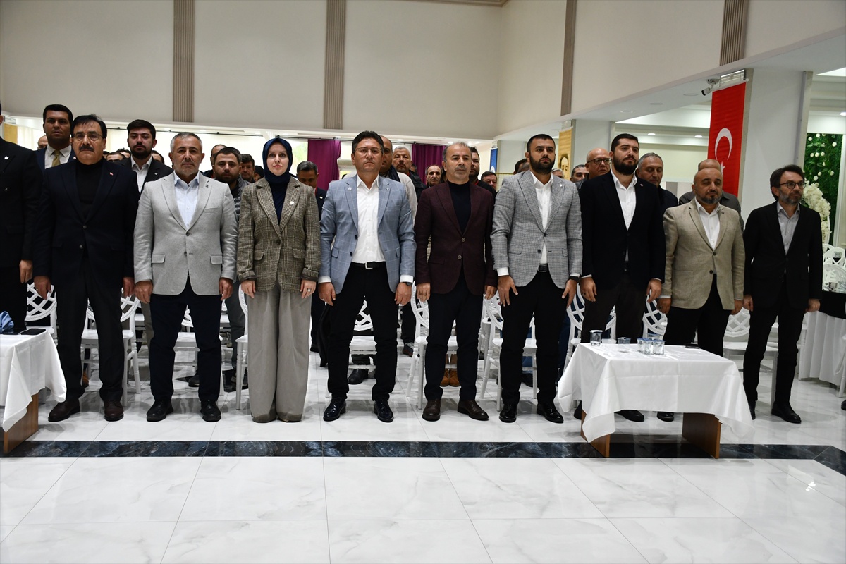 Bilecik'te Eğitim-Bir-Sen'in 5. Olağan Genel Kurulunda Ahmet Selöz yeniden başkan seçildi