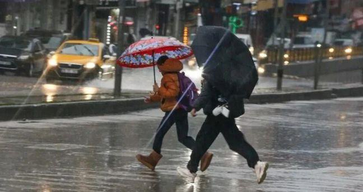 İstanbul'da Pazartesi okullar tatil mi? SON DAKİKA! 19 Ekim Pazartesi İstanbul'da okullar var mı, yok mu? (İSTANBUL VALİLİĞİ)