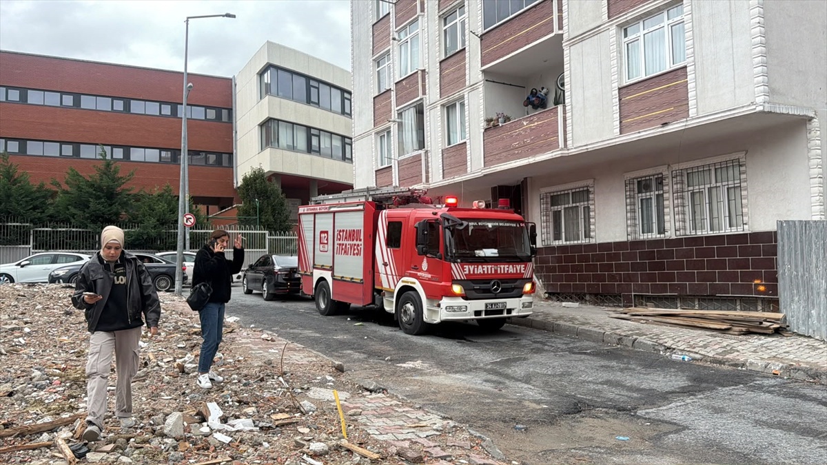 Küçükçekmece'deki 7 katlı bina tedbiren tahliye edildi