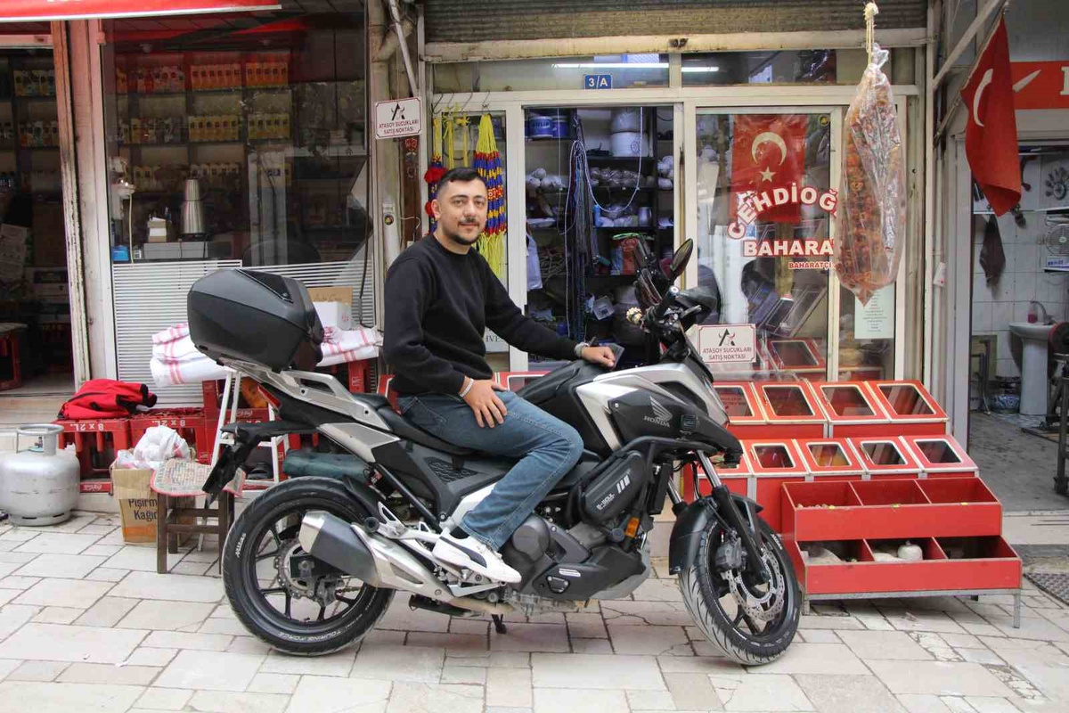 Merzifonlu genç, motosikletiyle 6 bin kilometreden fazla yol kat edip umreden döndü