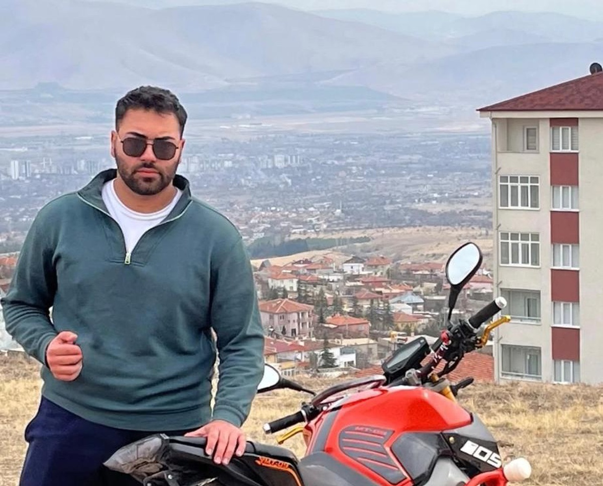 Niğde'de otomobille çarpışan motosikletin 21 yaşındaki sürücüsü hastanede öldü