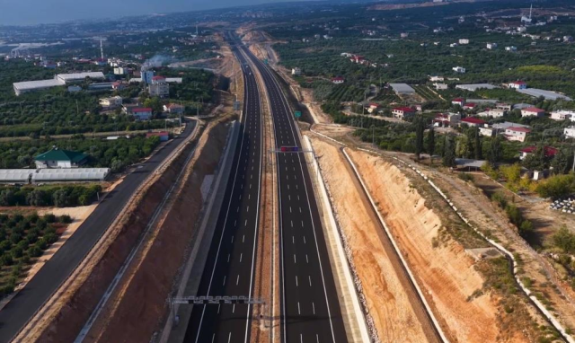 Çeşmeli-Kızkalesi Otoyolu 18 Ekim'de trafiğe açılıyor