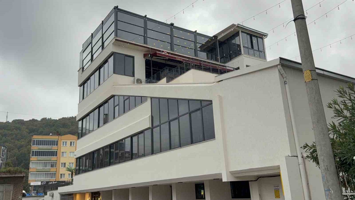 Samsun'da restoranda feci ölüm! Yemek asansörüyle 4. kattan düşen garson kurtarılamadı