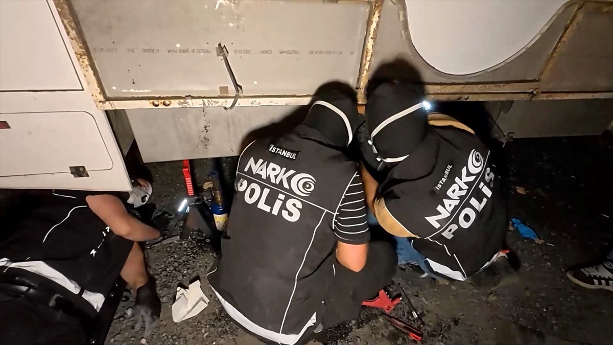 Şişli'de karavan altında 213 kilogram uyuşturucu ele geçirildi, 2 şüpheli tutuklandı