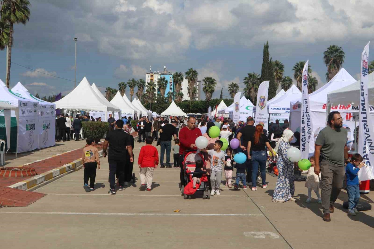 Adana'da 2. Yeşilay Bağımsız Aile Festivali bağımlılıkla mücadele için düzenlendi