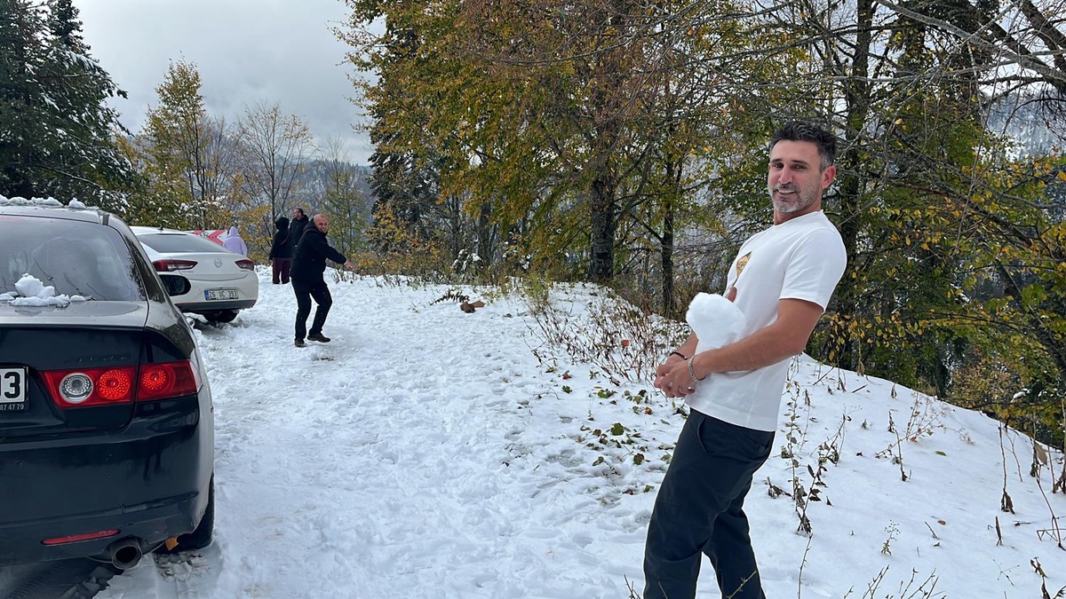 Bolu'da Yedigöller yolu 3 saatlik çalışmayla trafiğe açıldı, kış lastiği şartı var