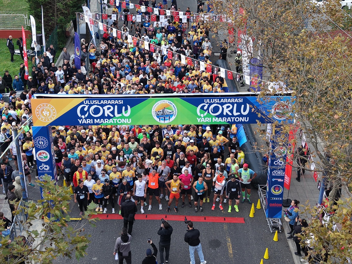 Çorlu'da Uluslararası Çorlu Yarı Maratonu'na 13 ülkeden 25 yabancı sporcu katıldı