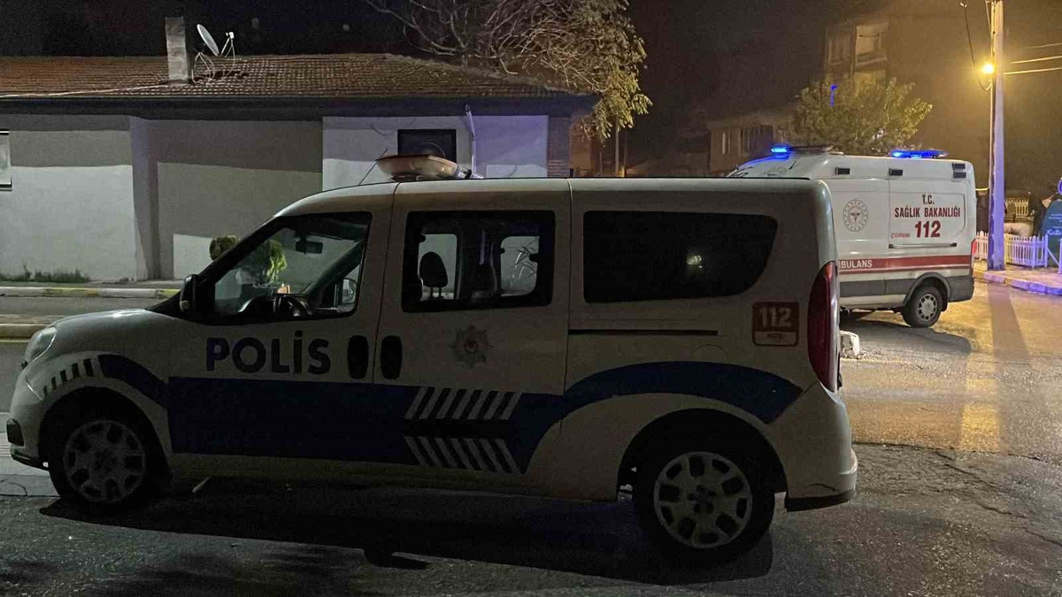 Çorum'da bıçaklı saldırıya uğrayan 18 yaşındaki yabancı uyruklu şahıs yaralandı
