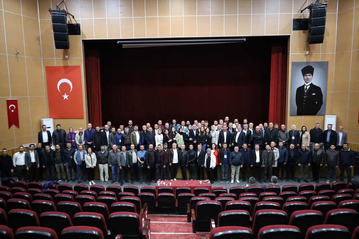 Eğitim-Bir-Sen 1 Nolu Sivas Şube Başkanlığı seçimini Bahattin Gülez 92 oyla kazandı