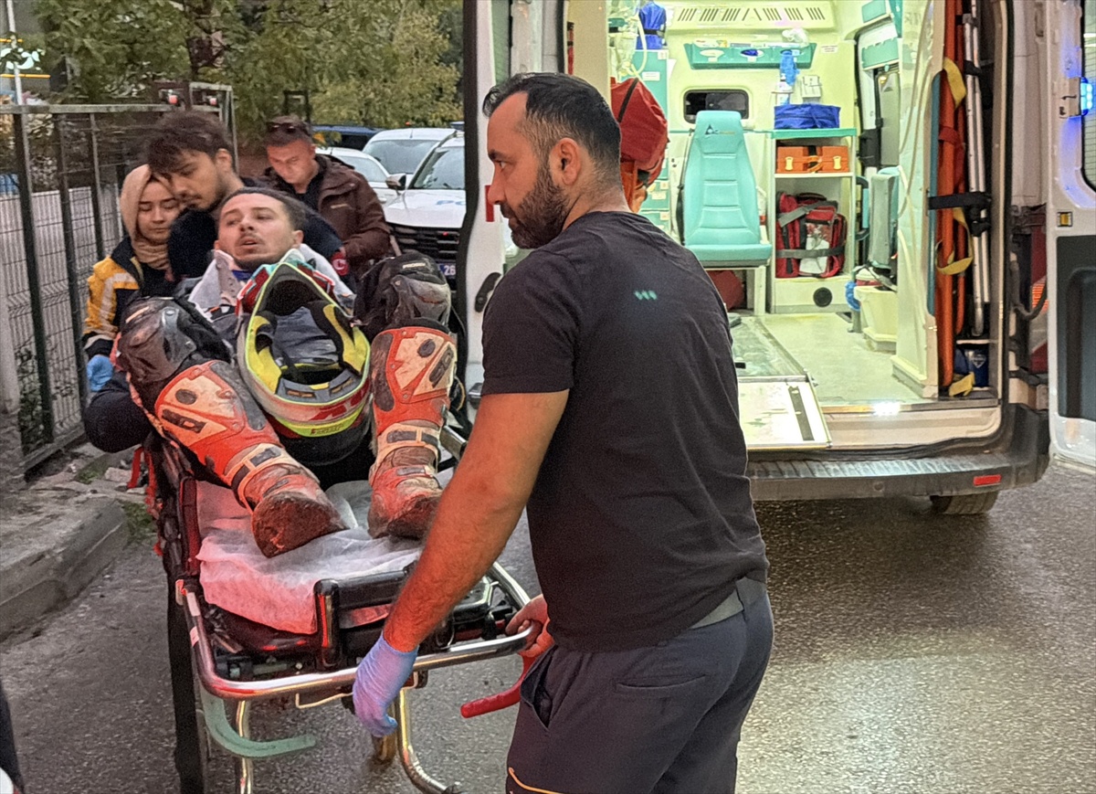 Eskişehir'de polisten kaçan motosikletli sürücü yaralandı, 258 bin lira ceza aldı